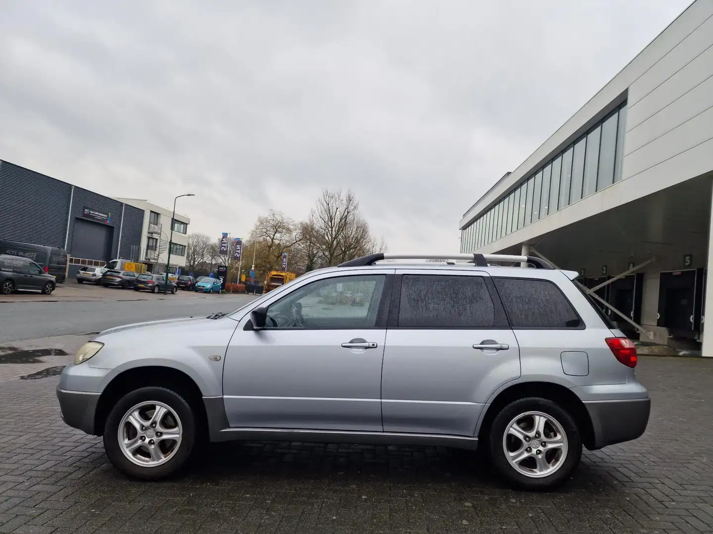 Mitsubishi Outlander Sport 2.0 Invite+ LPG AIRCO TREKHAAK 2 X SLEUTELS Gri - 2