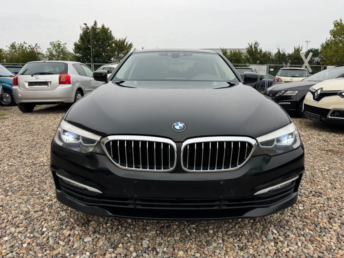 BMW 520 d Lim.*LED*KEYLESS*1.Hand*Schiebedach* Noir - 2