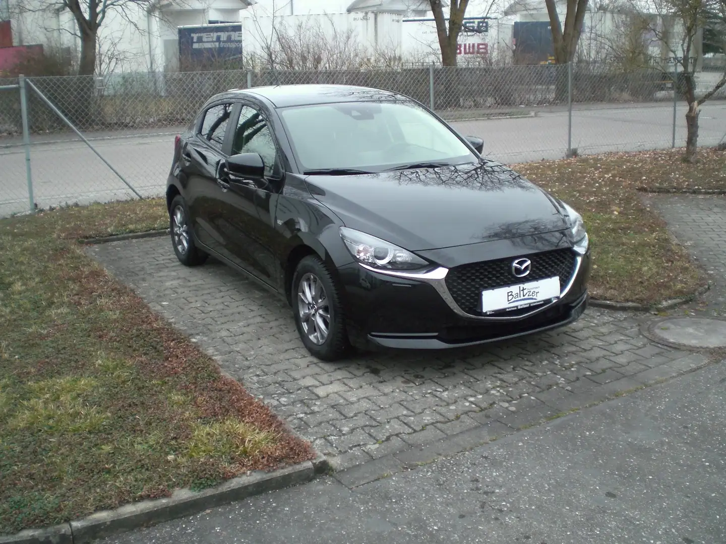 Mazda 2 SKYACTIV-G 90 Automatik  Exclusive Чорний - 1