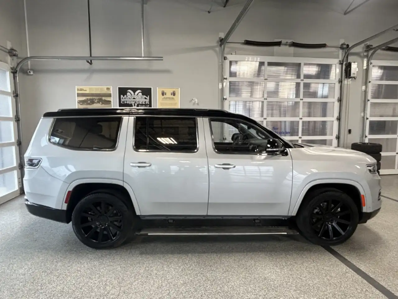 2023 Jeep Grand Wagoneer