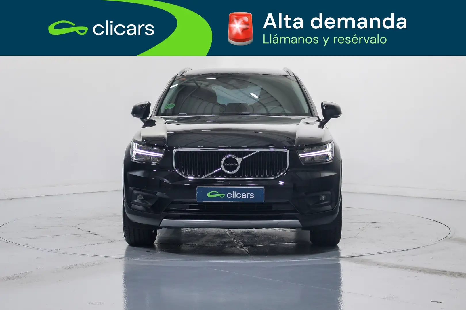 Volvo XC40 T3 Momentum Pro Aut. Negro - 2