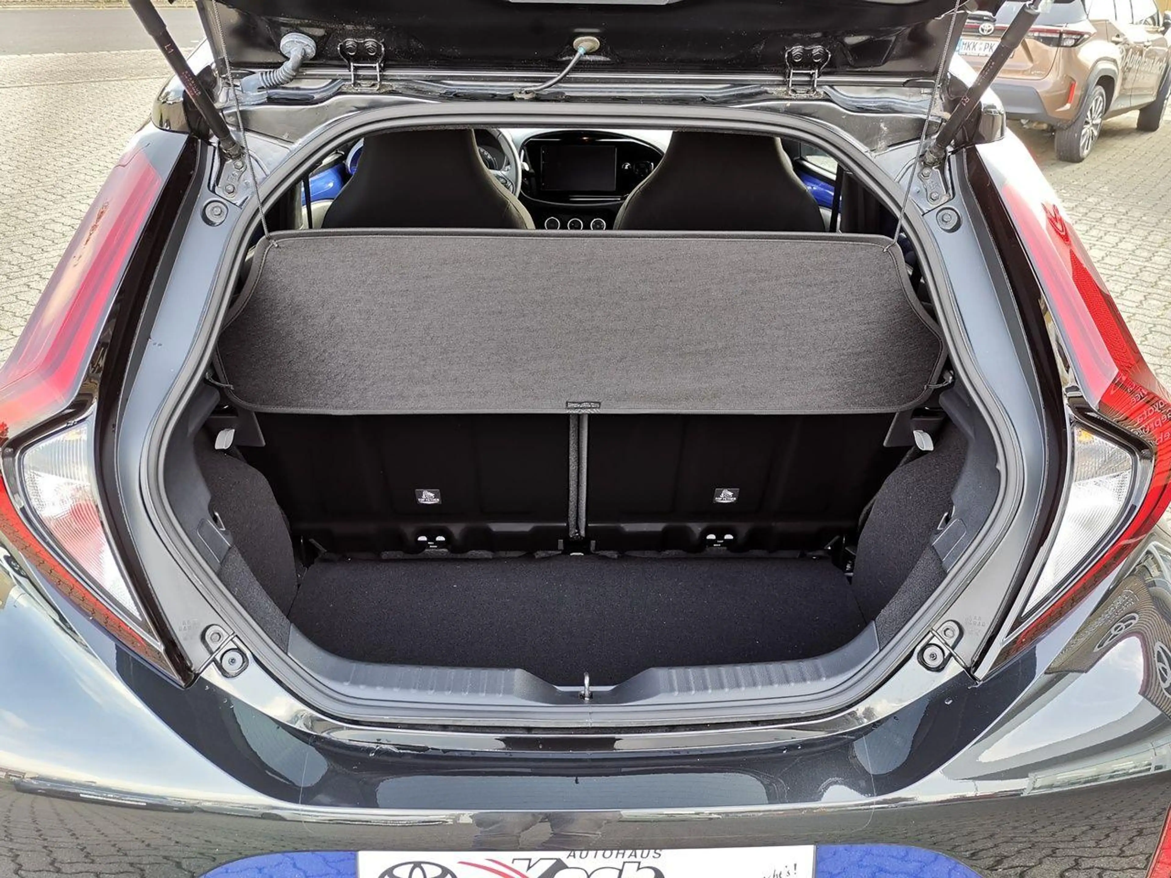 Toyota Aygo X Teamplayer — photo 10