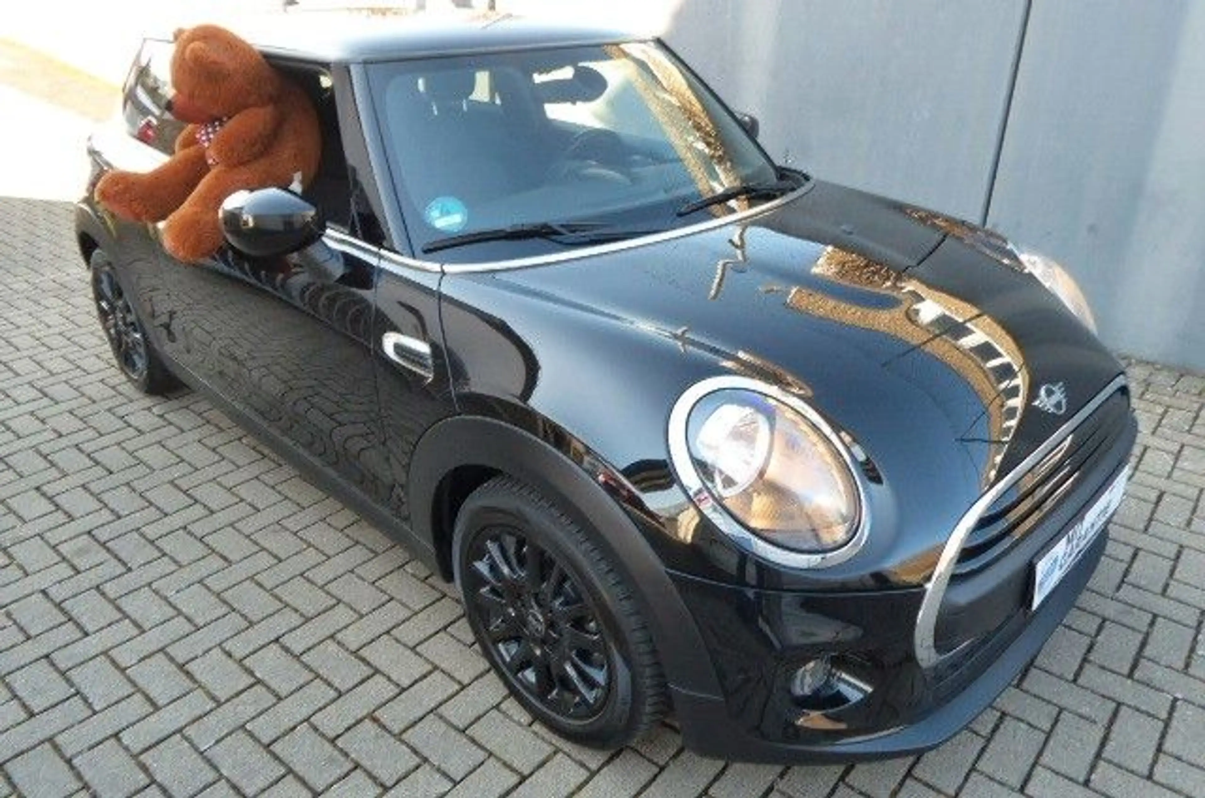 MINI One Scheckheft Sitzheizung Allwetterbereifung — photo 3