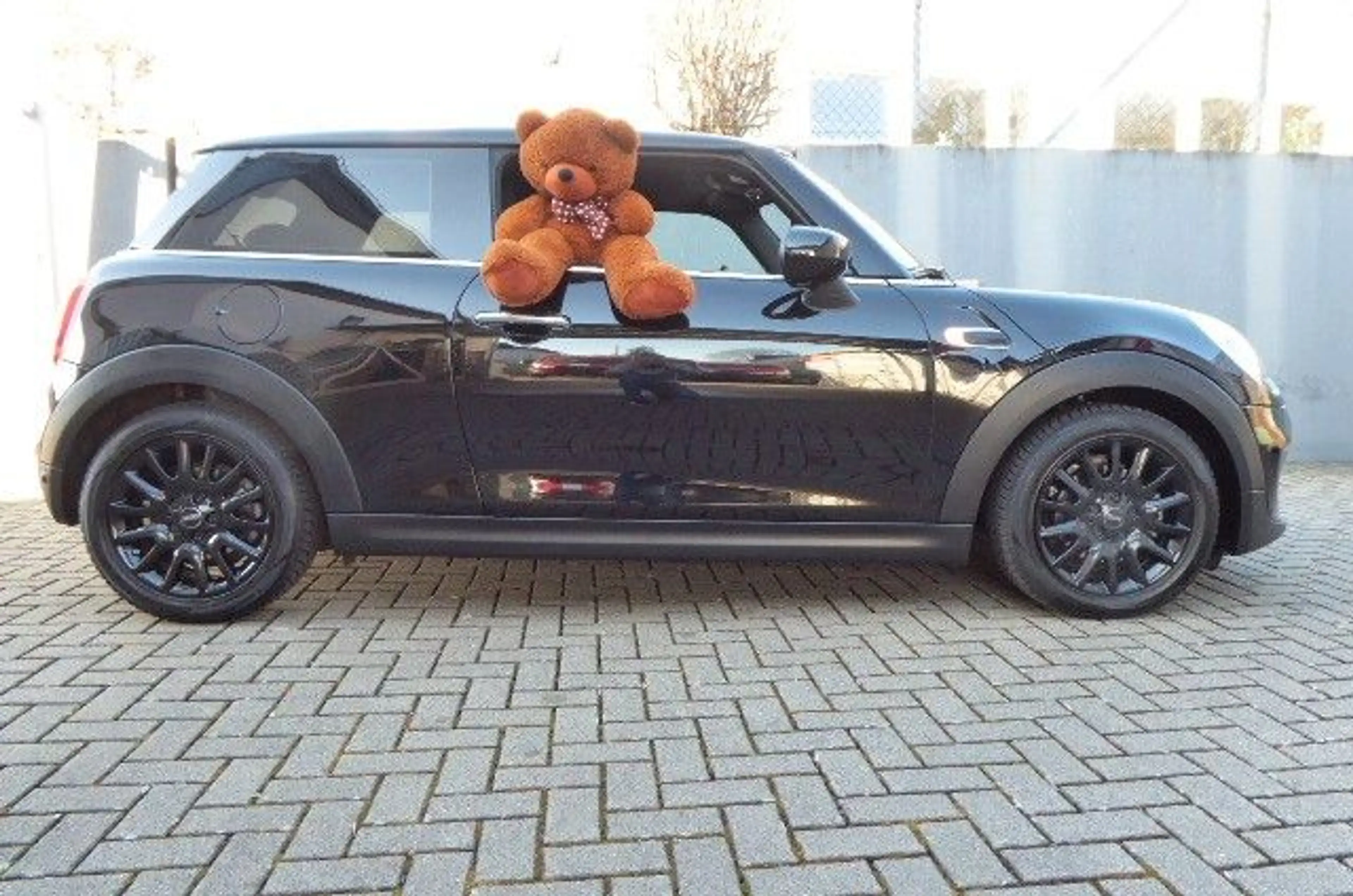MINI One Scheckheft Sitzheizung Allwetterbereifung — photo 9