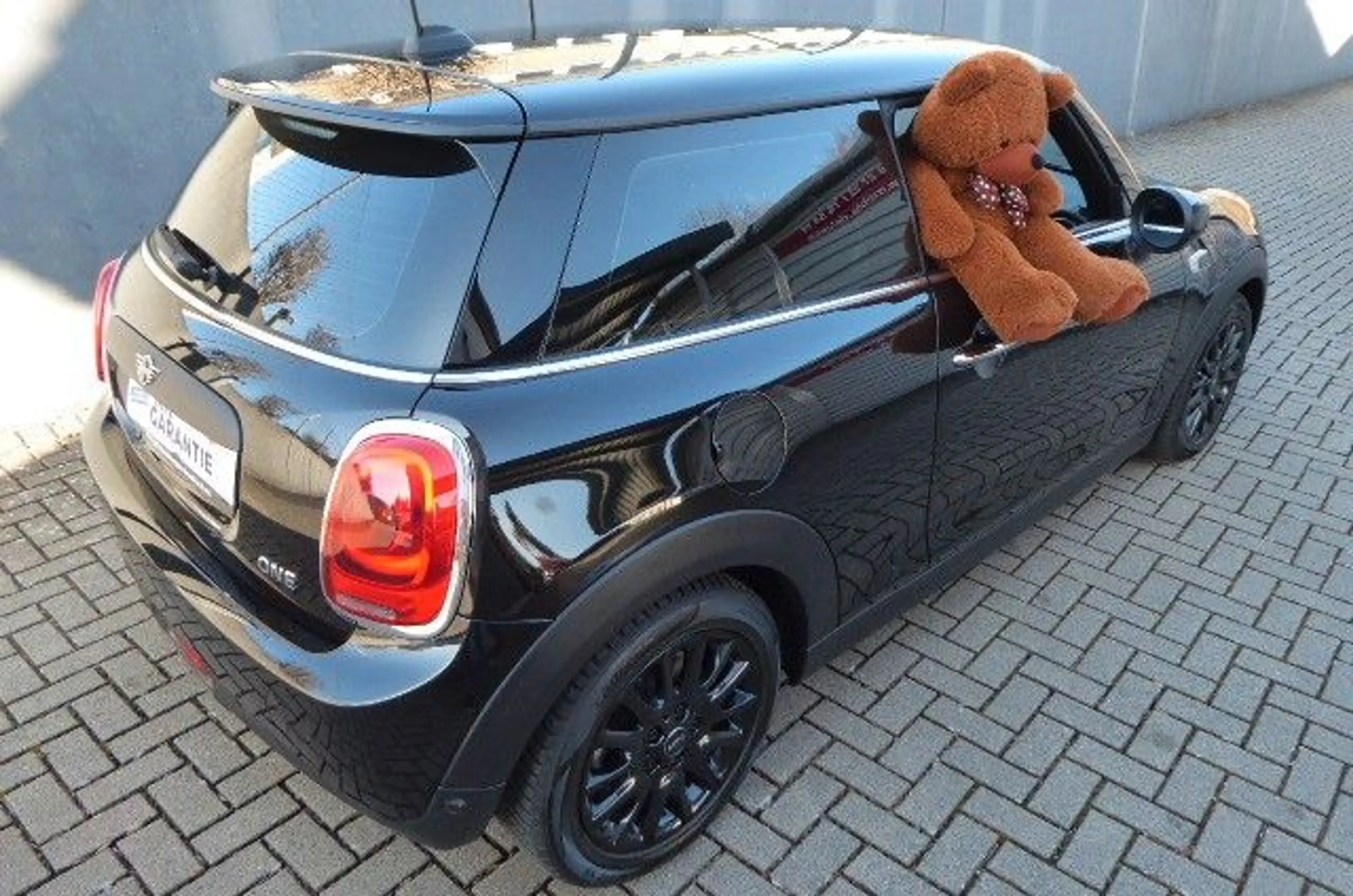 MINI One Scheckheft Sitzheizung Allwetterbereifung — photo 4