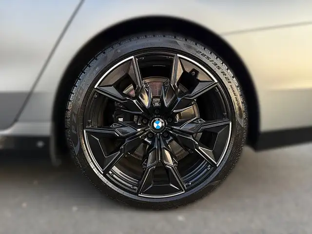 BMW 750 i xDrive Limousine PHEV Automatik *SHADOWLINE**... Ansicht 36