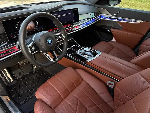 BMW 750 i xDrive Limousine PHEV Automatik *SHADOWLINE**... Ansicht 8
