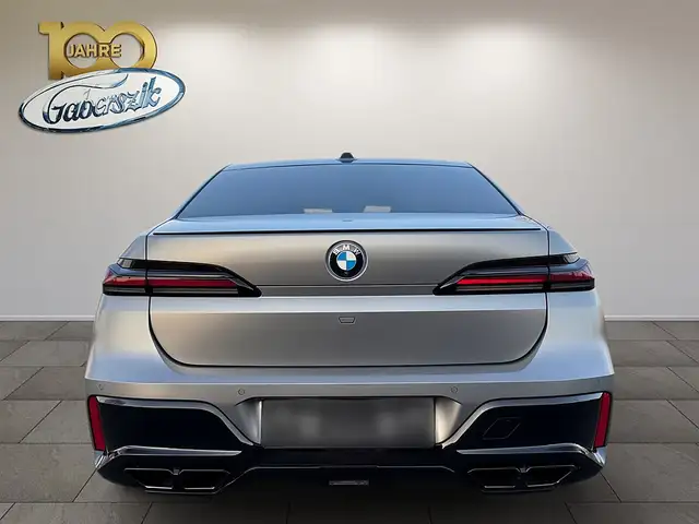 BMW 750 i xDrive Limousine PHEV Automatik *SHADOWLINE**... Ansicht 4