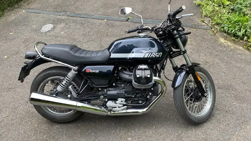 Moto Guzzi V 7 - foto 2