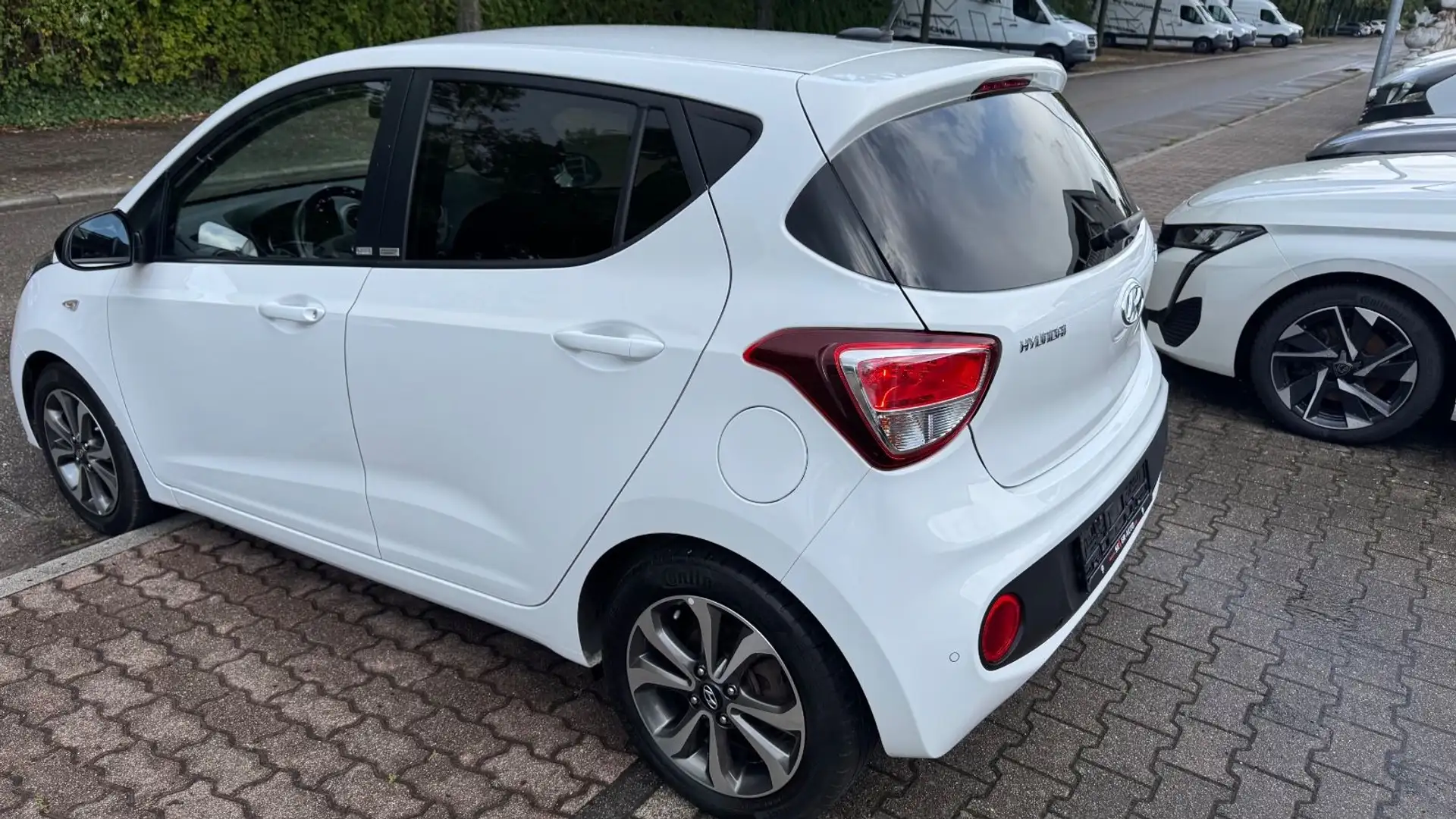 Hyundai i10 1.2 YES! Finanzierung Garantie Weiß - 2