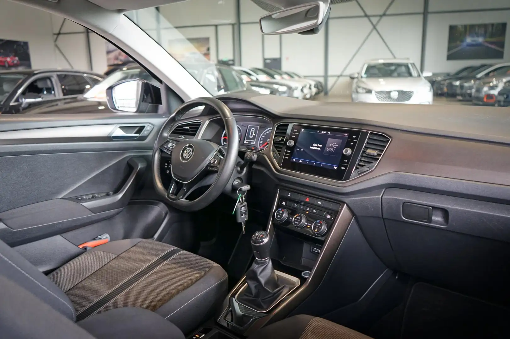 Volkswagen T-Roc 1.5 TSI Style | ADAPTIVE CRUISE | CAMERA | DEALER Negro - 2