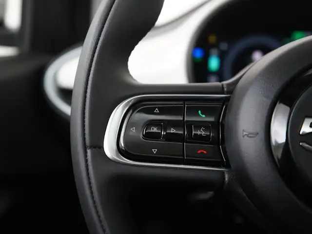Fiat 500e view 8