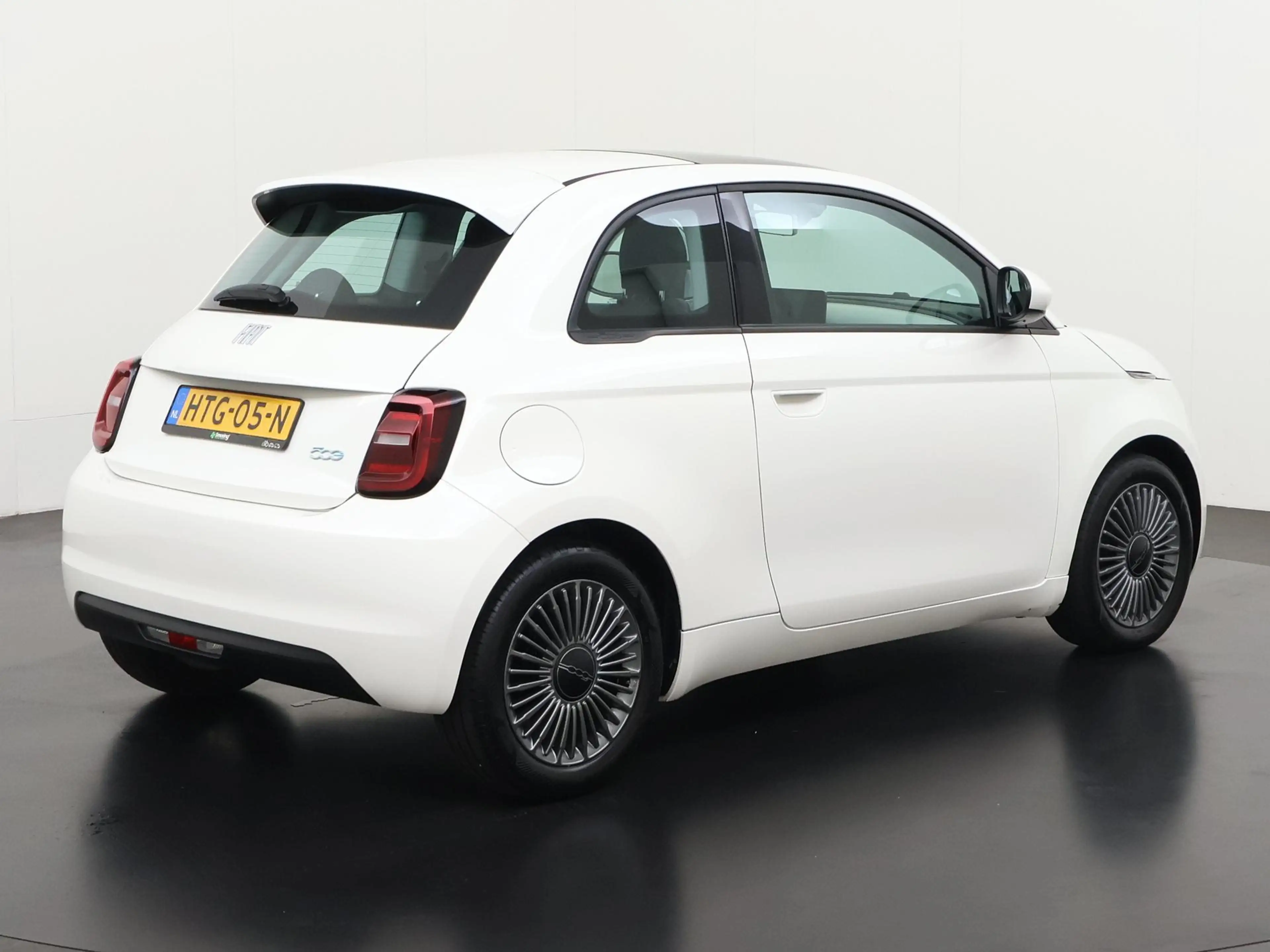 Fiat 500e Icon 42 kWh | SOH 95% | Panoramadak | Digital Cock — photo 4