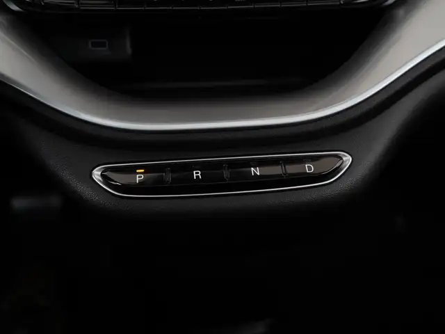 Fiat 500e view 12