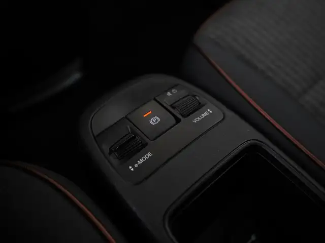 Fiat 500e view 11