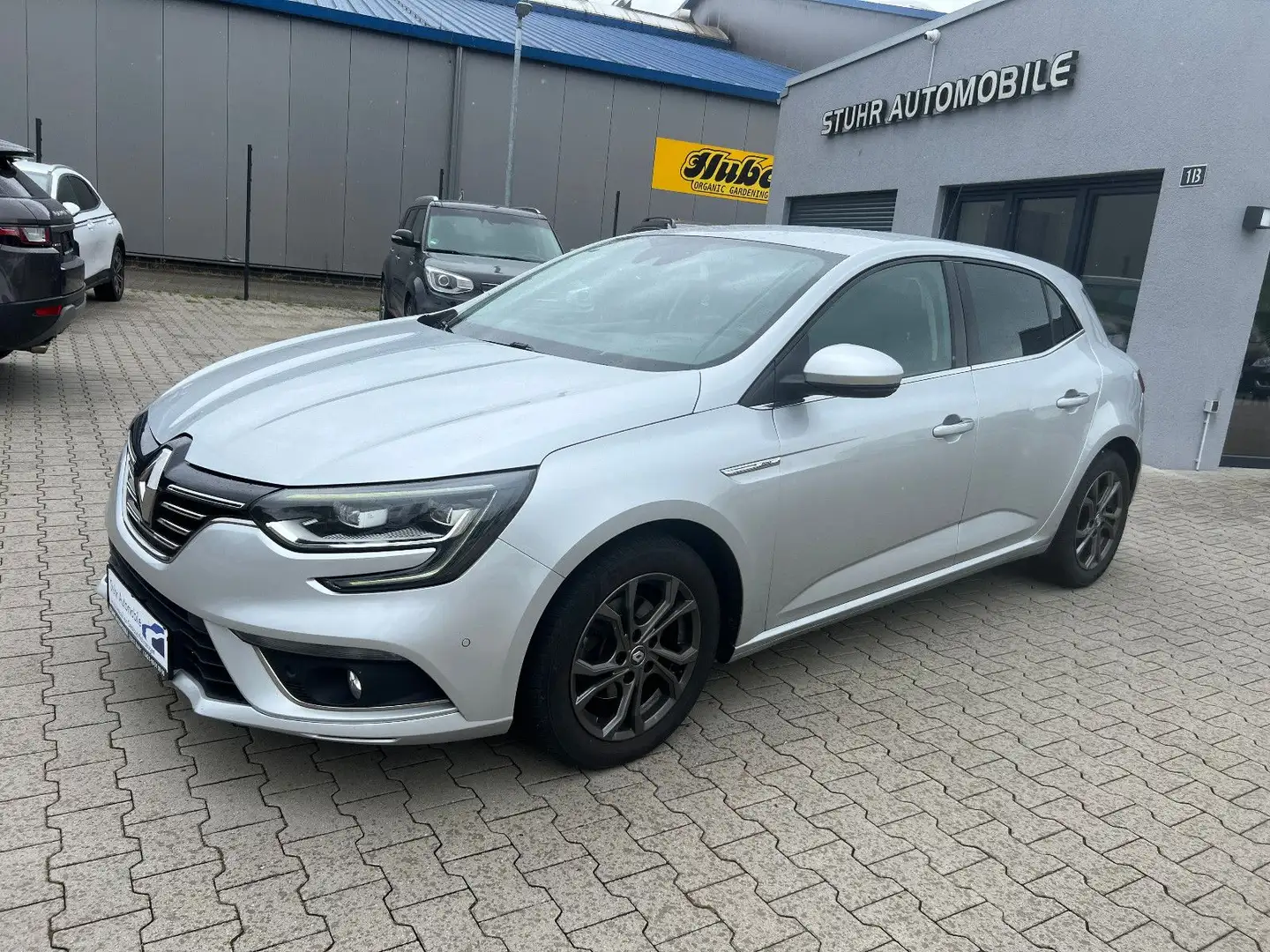 Renault Megane IV BOSE-Edition Aut. Navi LED Kamera PDC Gris - 1