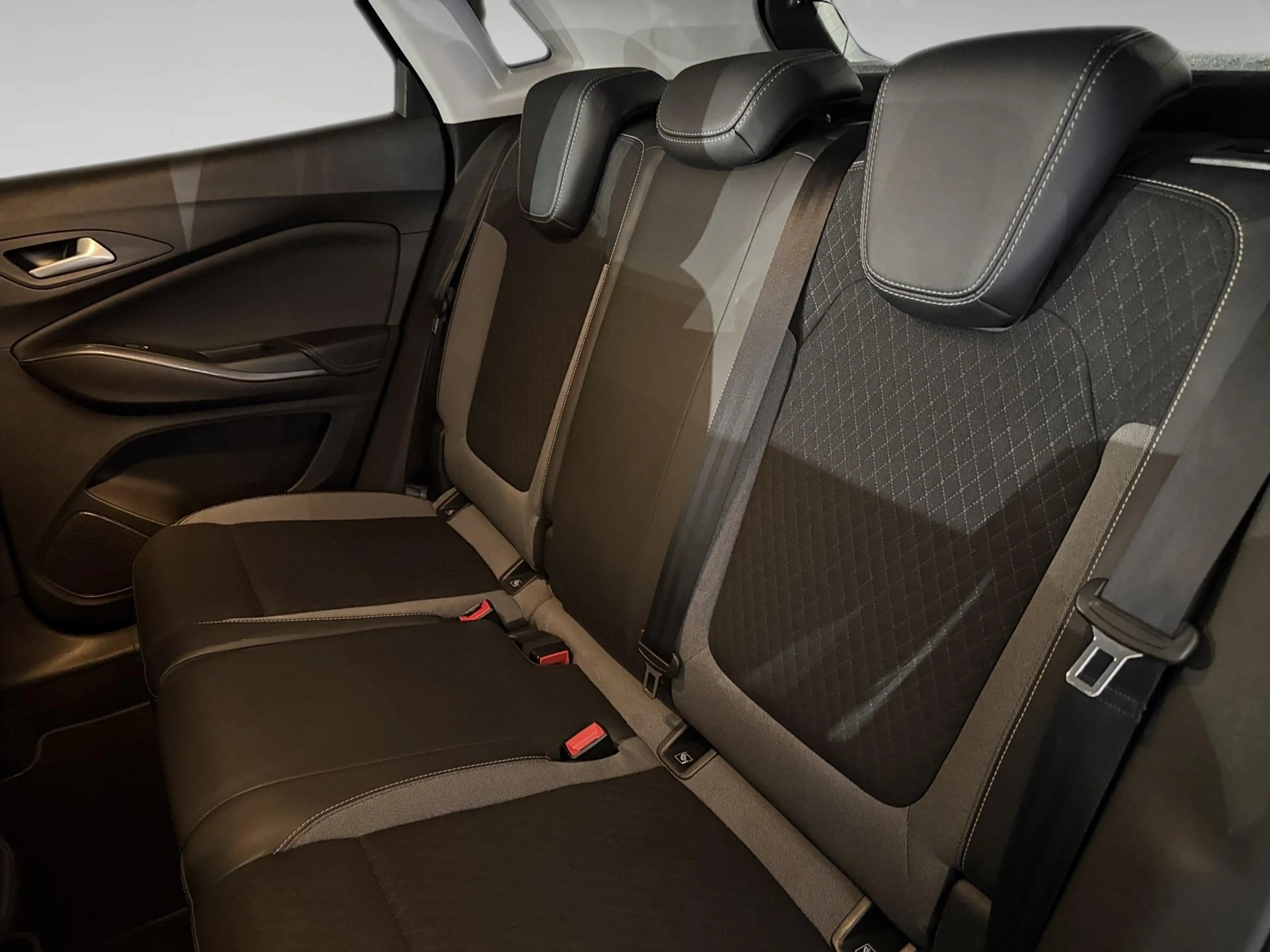 Opel Grandland X 1.5 Turbo ECOTEC D S/S MT6 Edition — photo 11