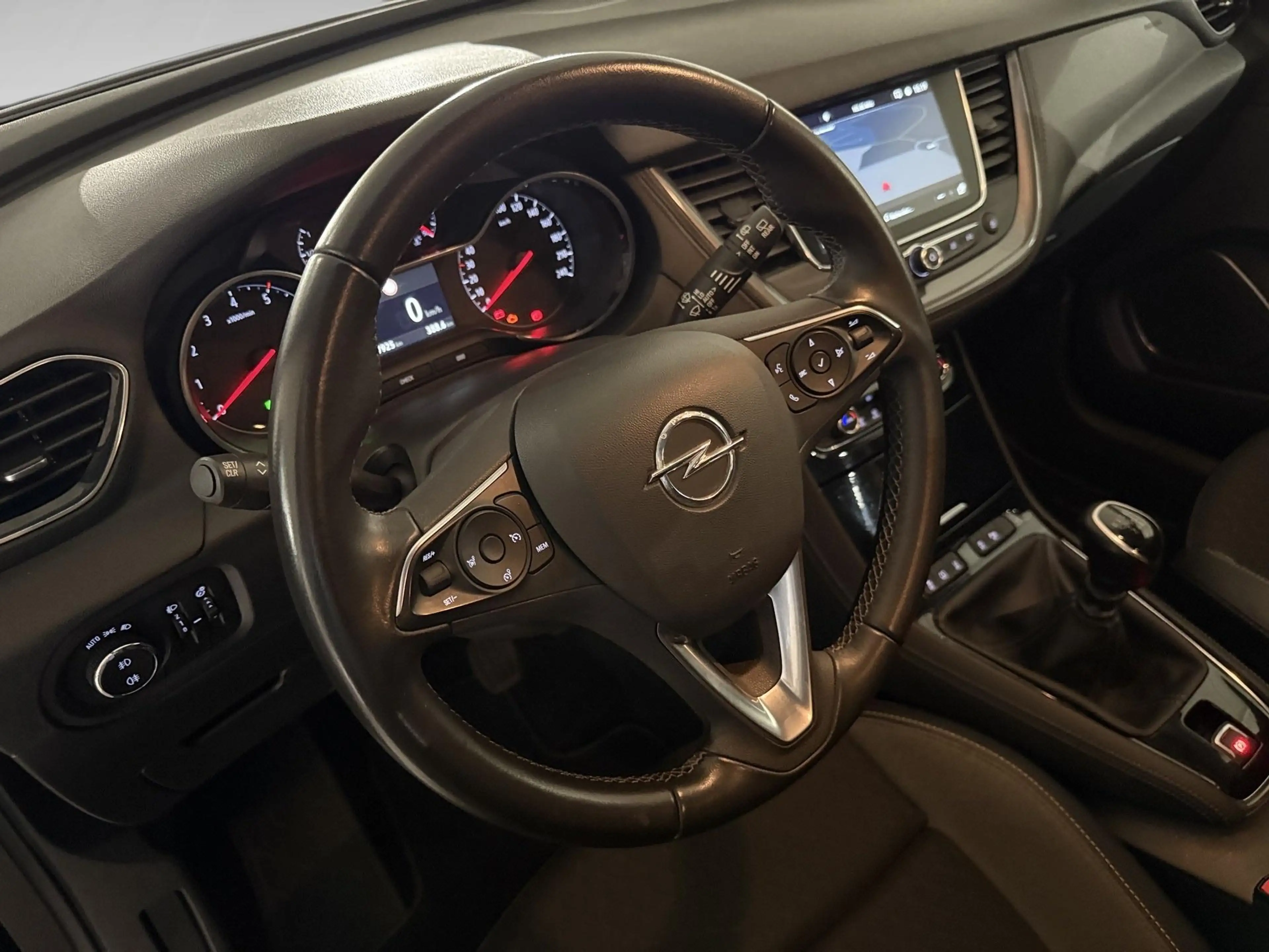 Opel Grandland X 1.5 Turbo ECOTEC D S/S MT6 Edition — photo 8