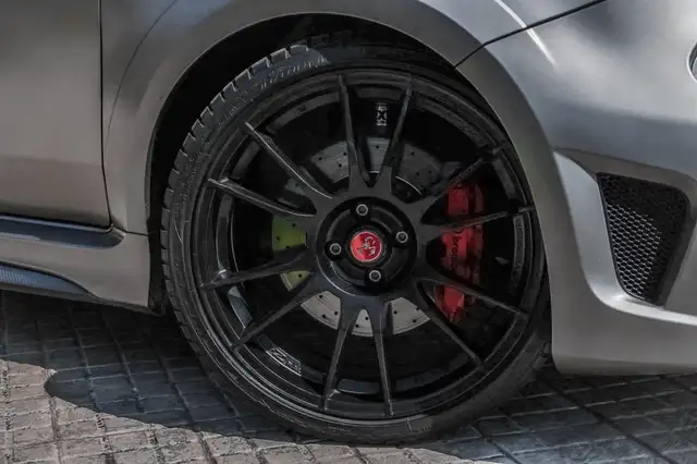 Abarth 695 view 2