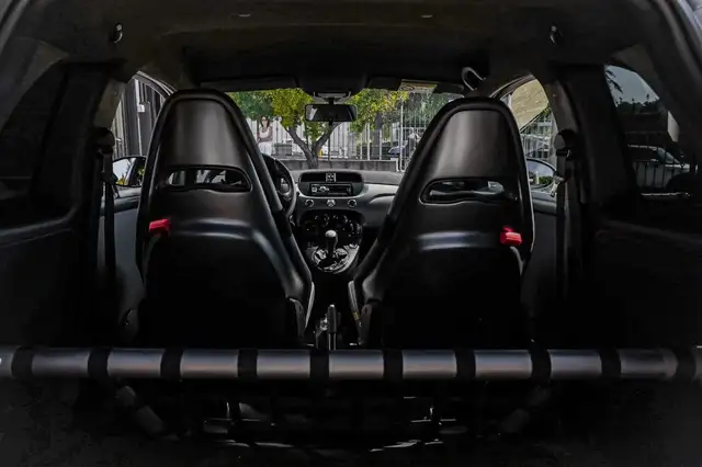 Abarth 695 view 19