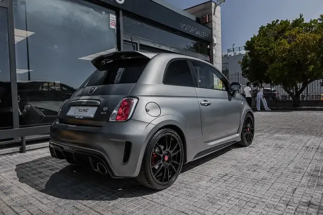 Abarth 695 view 7