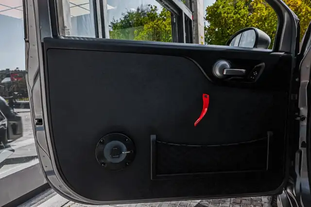Abarth 695 view 13