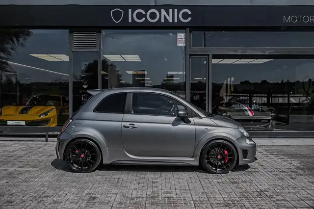 Abarth 695 view 5