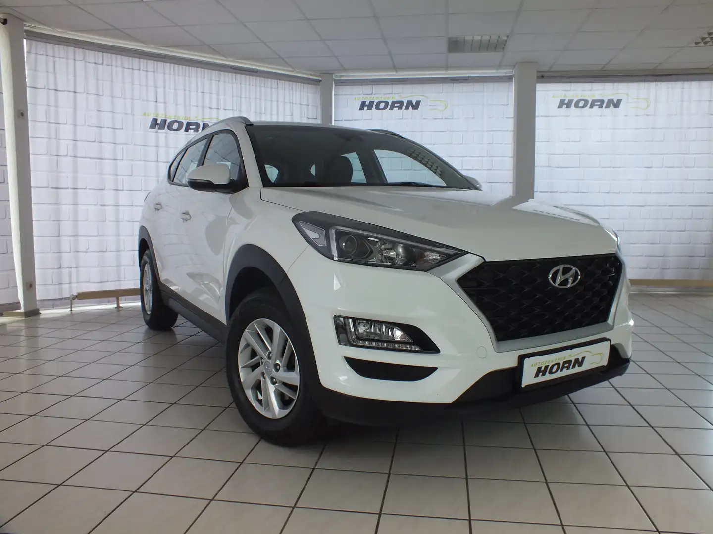 Hyundai TUCSON 2WD, neue Inspektion, unfallfrei, Klimaautomatik Blanc - 1