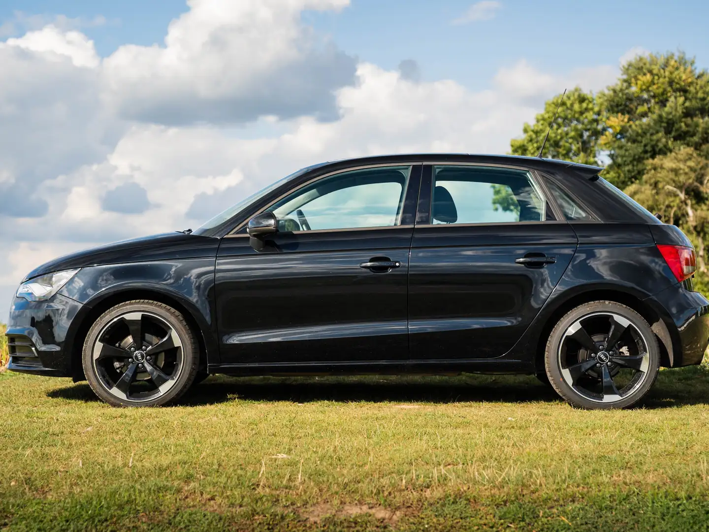 Audi A1 A1 Sportback 1.2 TFSI Ambition Schwarz - 2