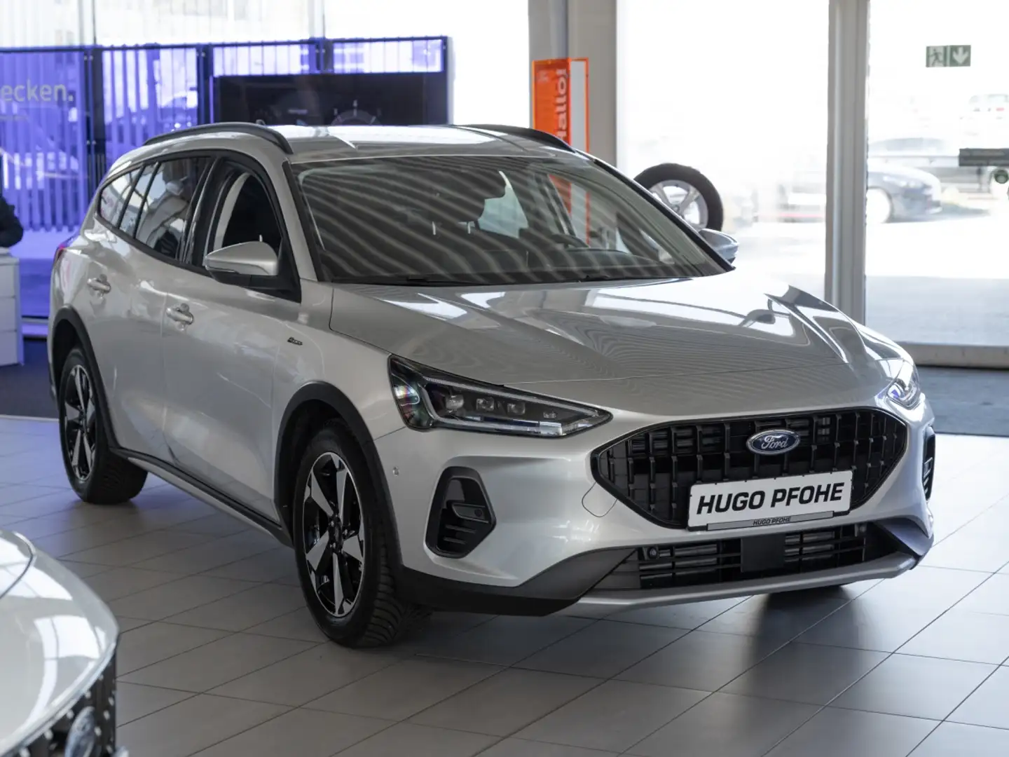Ford Focus Active 1.0 EcoBoost Hybrid Automatik Turnier Silber - 2