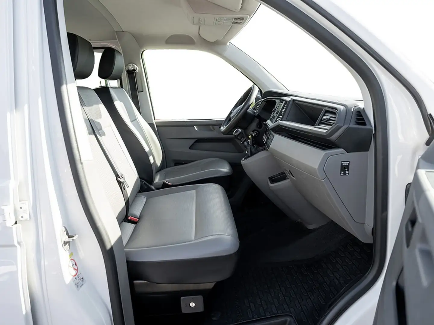 Volkswagen T6.1 Transporter Pritsche 2.0 TDI DK  AHK 6-SI Weiß - 2