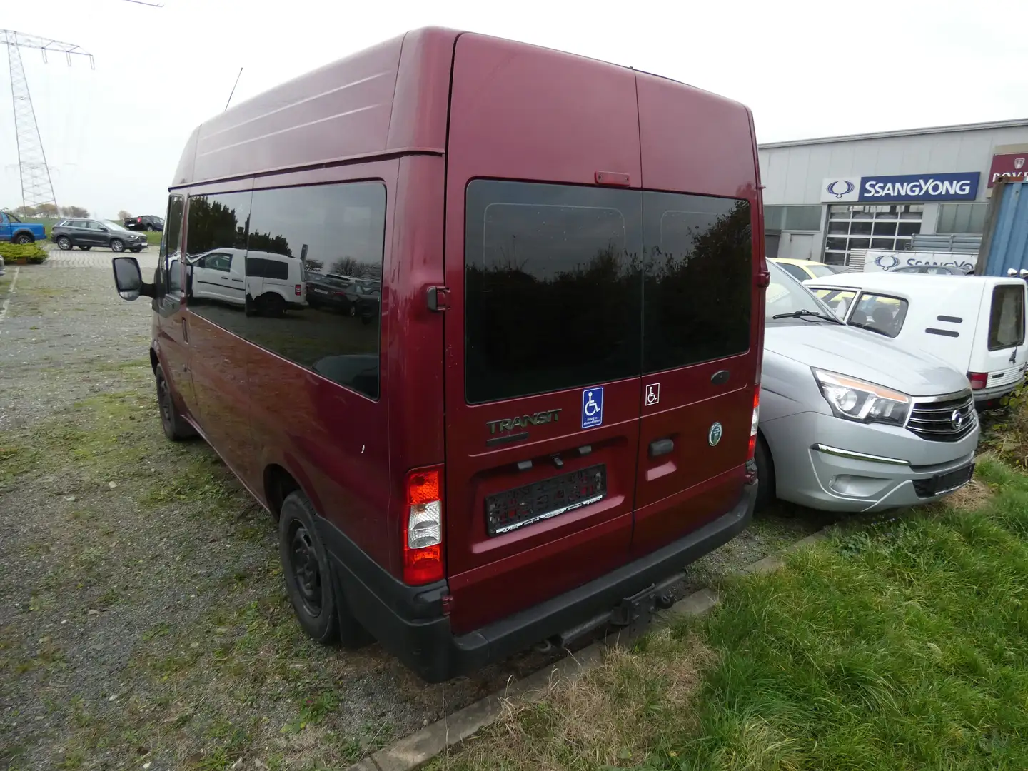 Ford Transit 2,2 TDCi Basis Schiebetür, Rollstuhl-Hebevorr. Rot - 2
