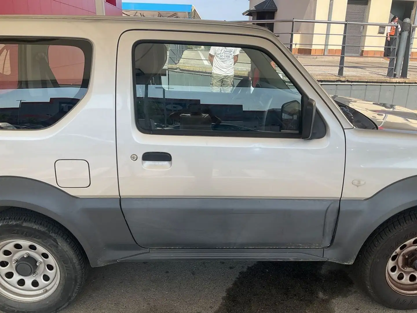 Suzuki Jimny Jimny 1.3 JX Serie Comfort Ranger Srebrny - 1