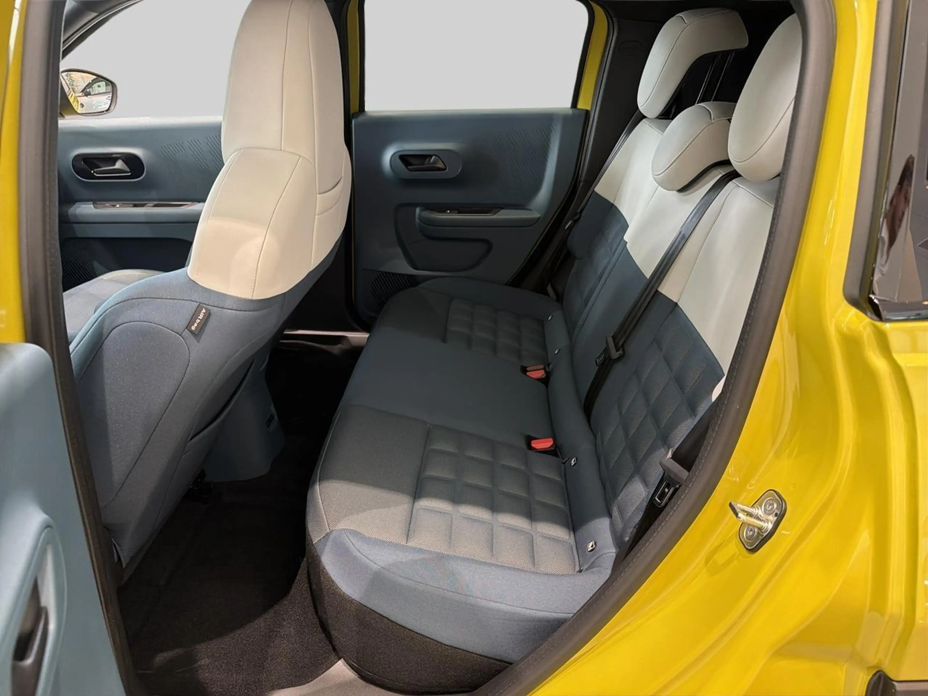 Fiat Grande Panda 1.2 Hybrid 100 DCT La Prima — photo 10