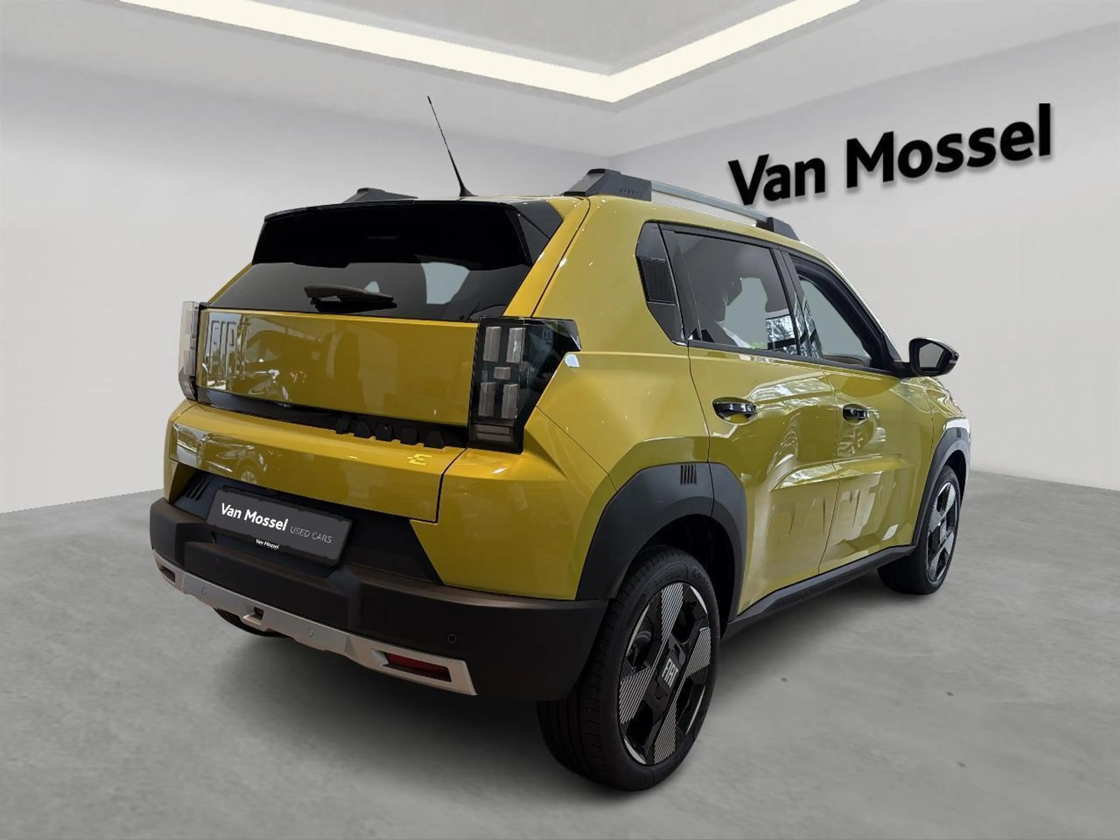 Fiat Grande Panda 1.2 Hybrid 100 DCT La Prima — photo 3