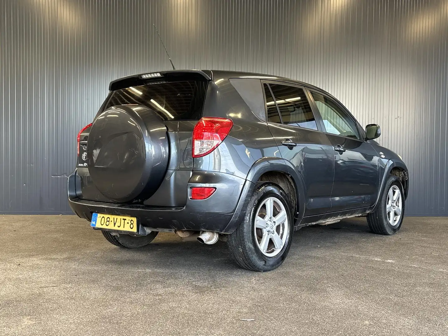 Toyota RAV 4 2.2 D4-D D-CAT Executive | € 3.450,- MARGE! | GRIJ - 2
