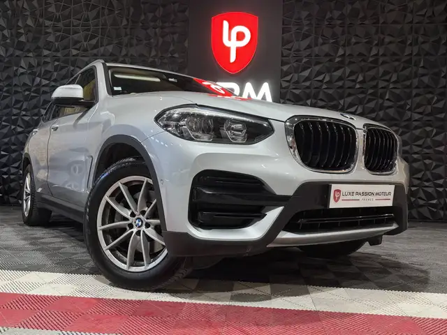 BMW X3 view 3