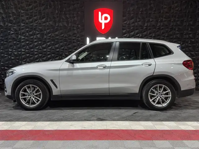 BMW X3 view 4