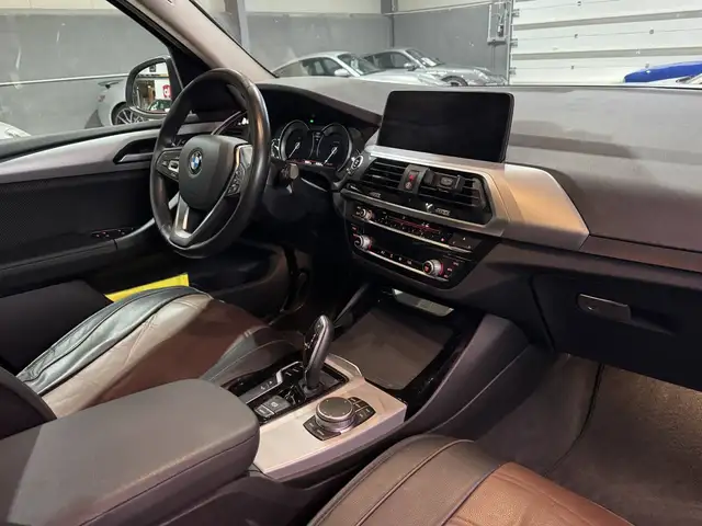 BMW X3 view 9