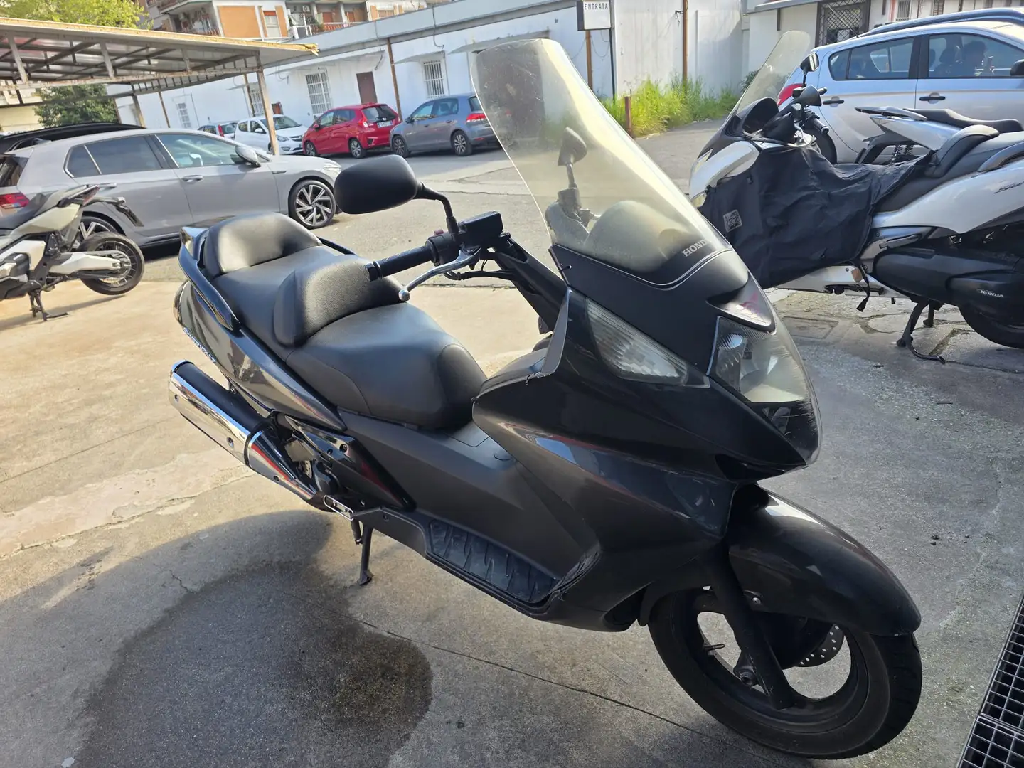 Honda Silver Wing Gris - 1