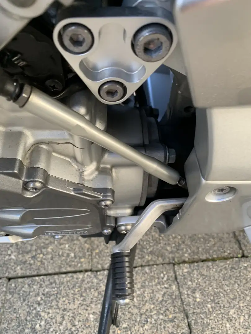 Yamaha FJR 1300 - 1