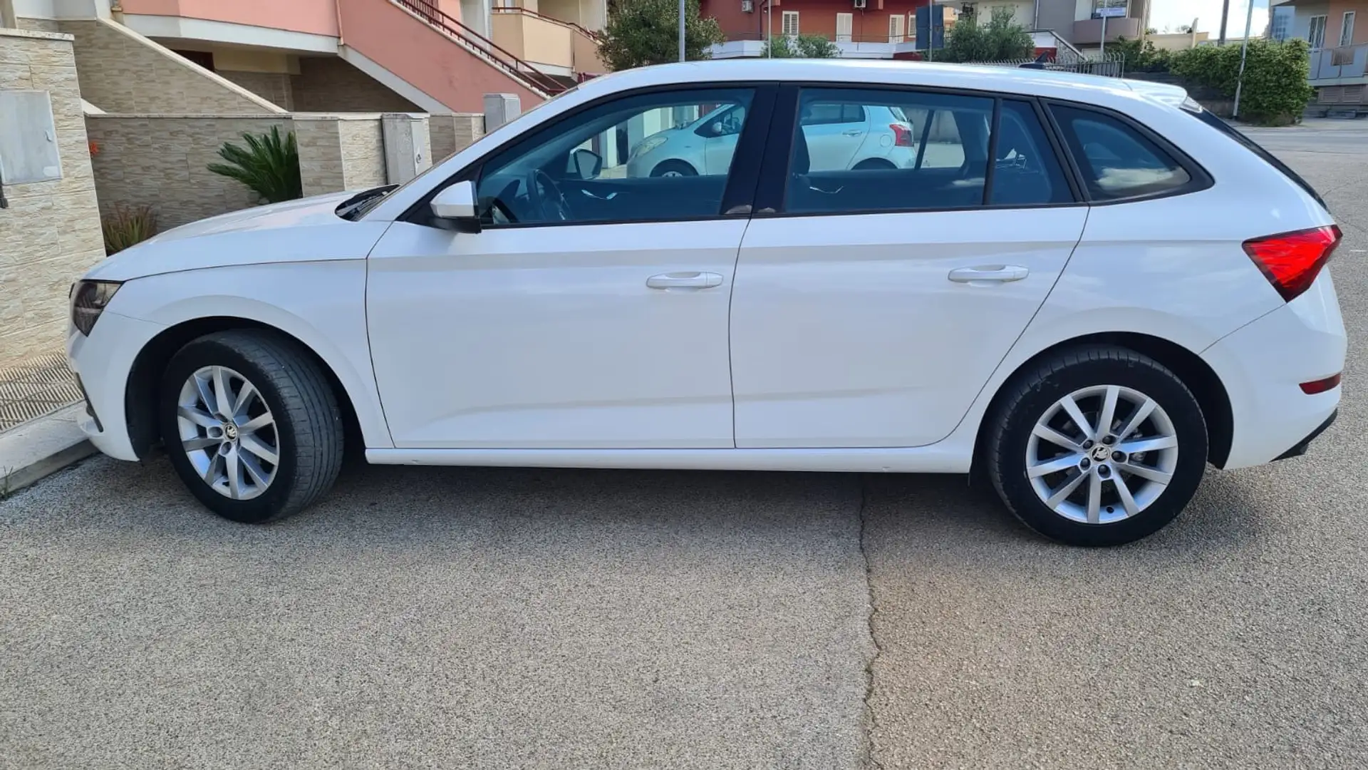 Skoda Scala Scala 2019 1.0 g-tec Ambition 90cv Blanco - 1