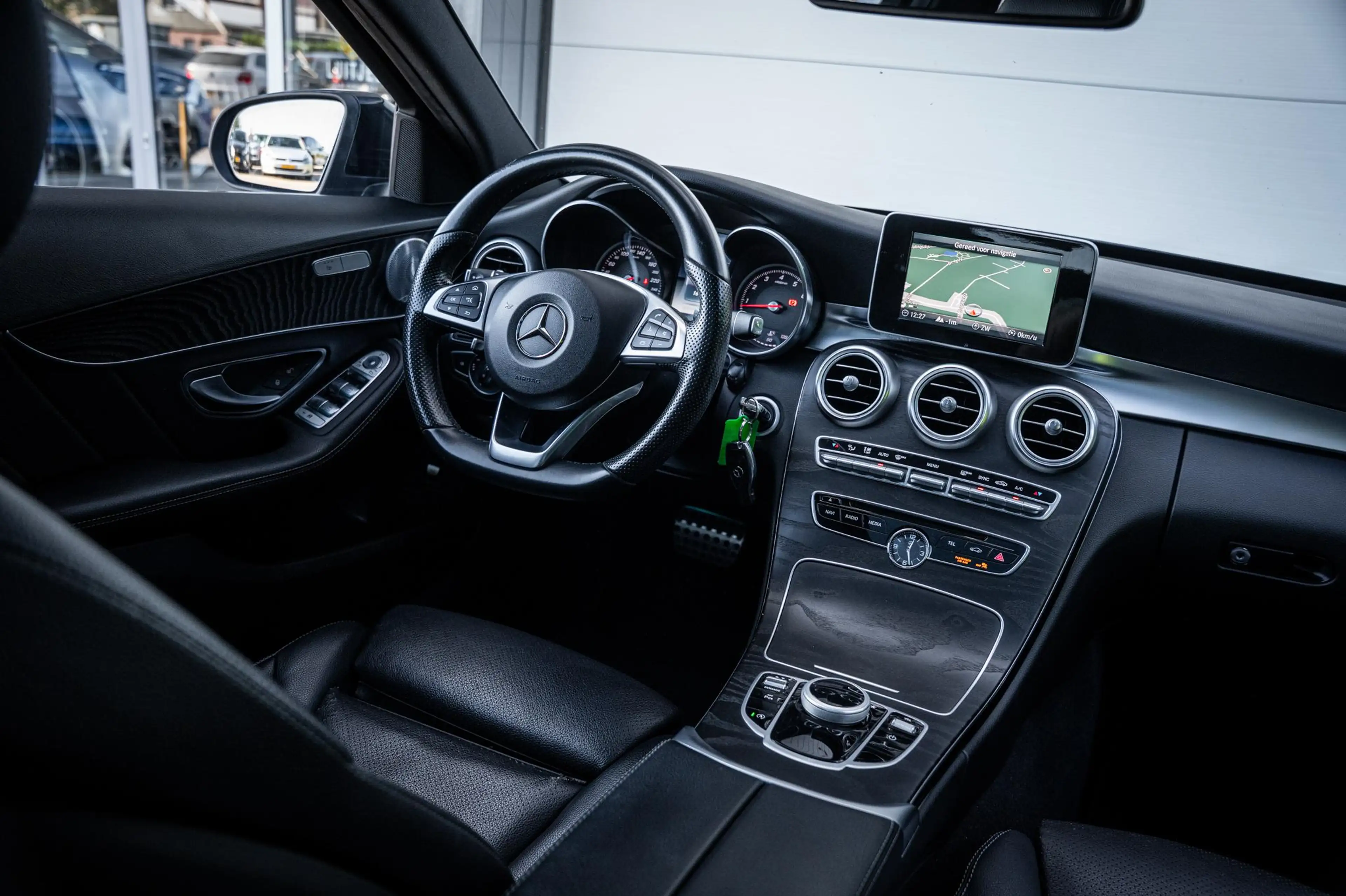 Mercedes-Benz C 180 Estate AMG Night Edition Pano|Burmester|Carplay|Ca — photo 40