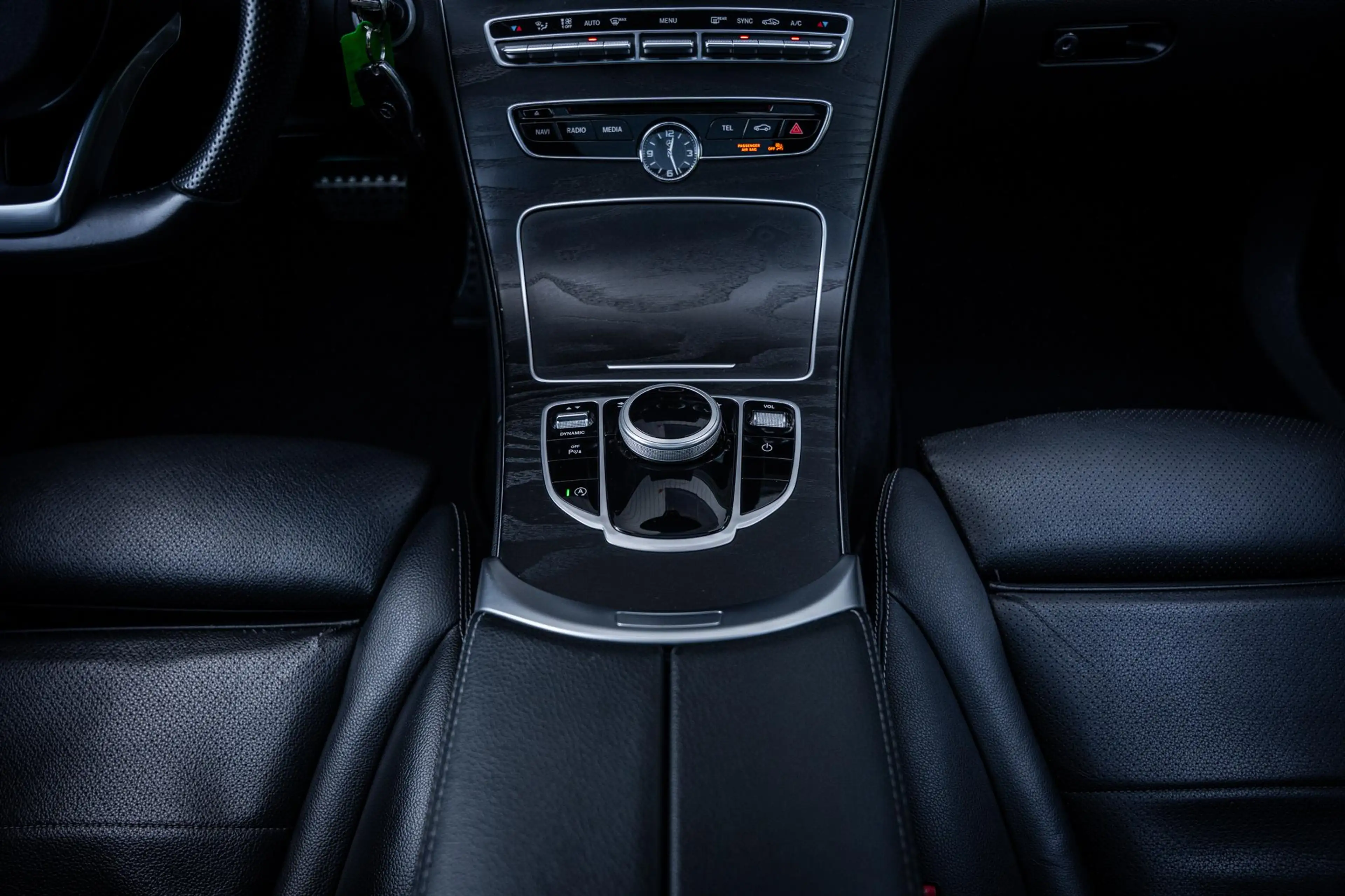 Mercedes-Benz C 180 Estate AMG Night Edition Pano|Burmester|Carplay|Ca — photo 25