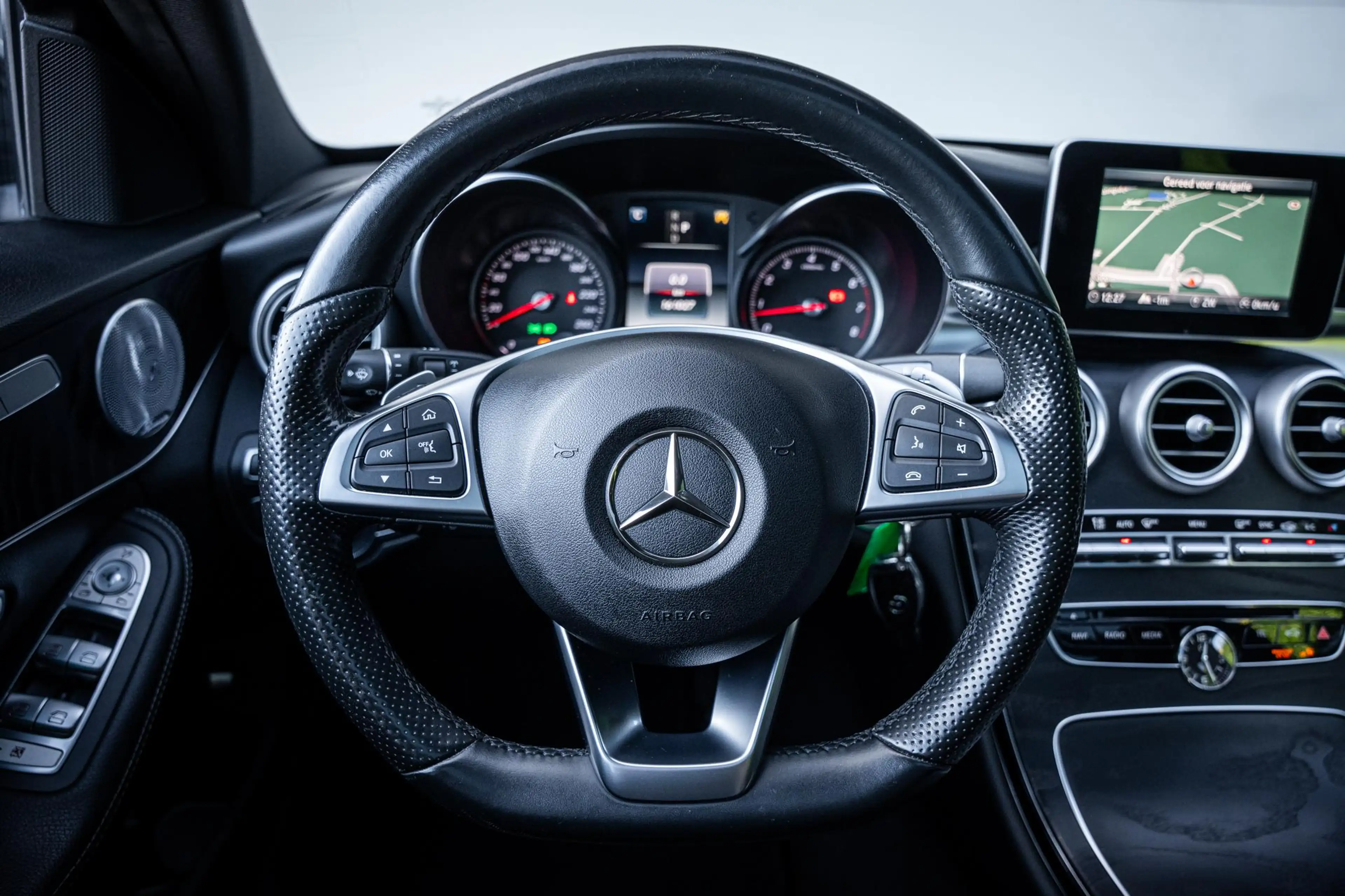 Mercedes-Benz C 180 Estate AMG Night Edition Pano|Burmester|Carplay|Ca — photo 41