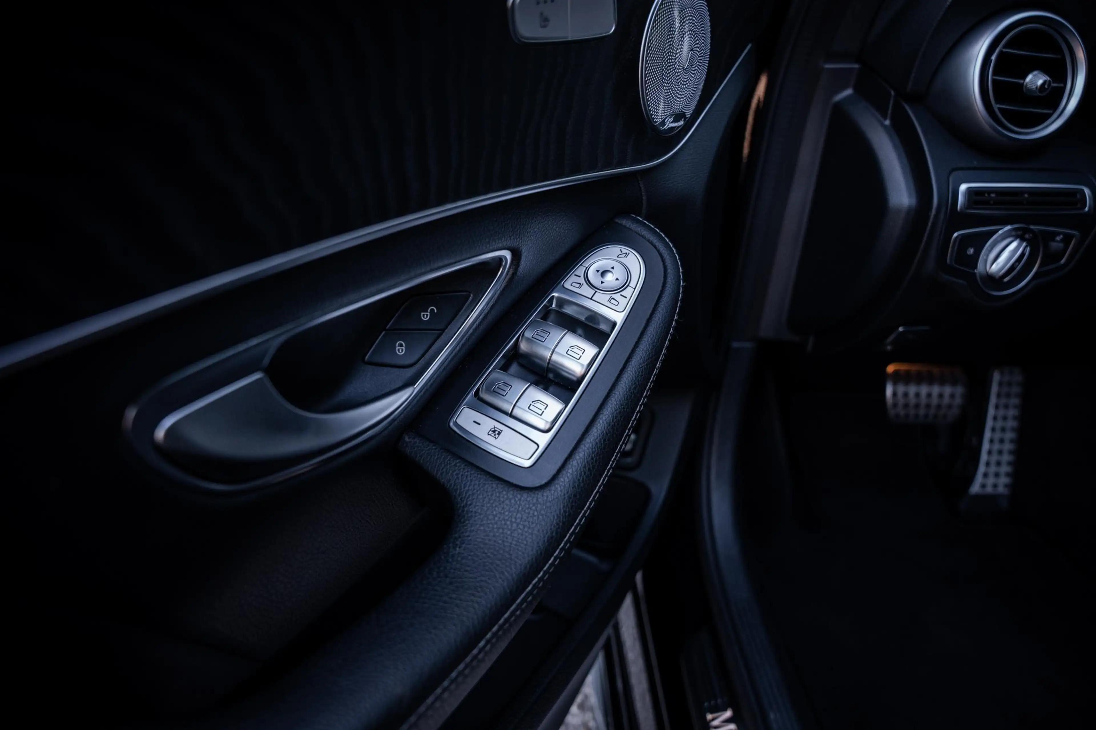 Mercedes-Benz C 180 Estate AMG Night Edition Pano|Burmester|Carplay|Ca — photo 45