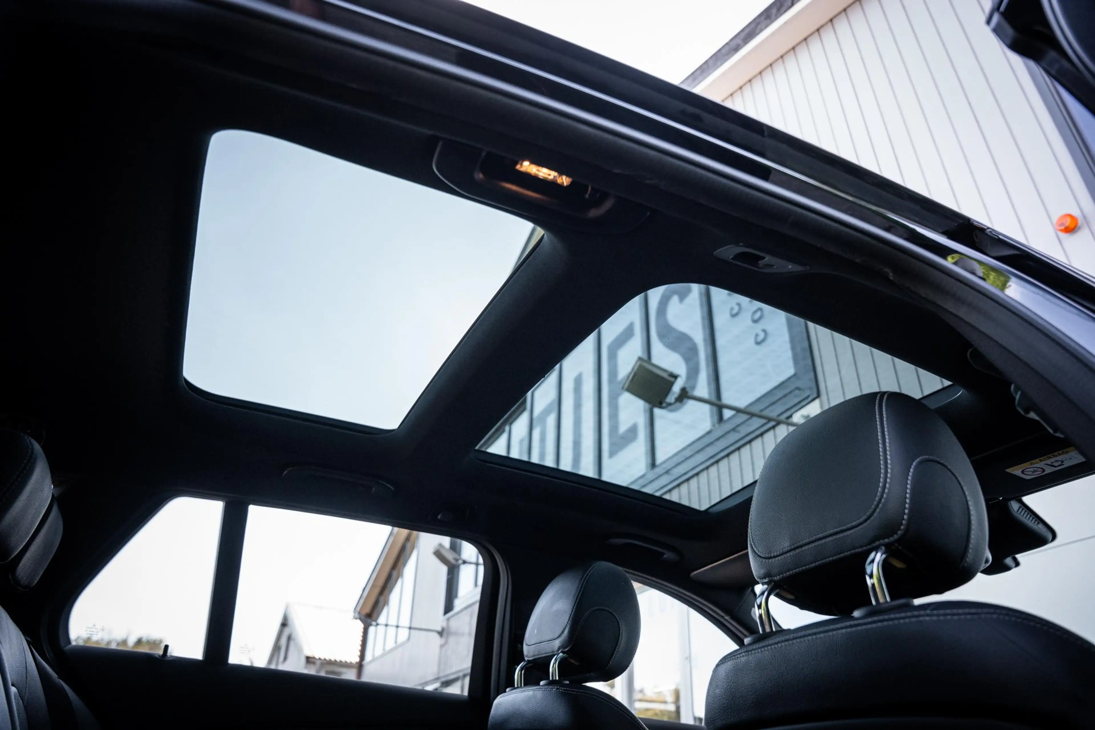 Mercedes-Benz C 180 Estate AMG Night Edition Pano|Burmester|Carplay|Ca — photo 22