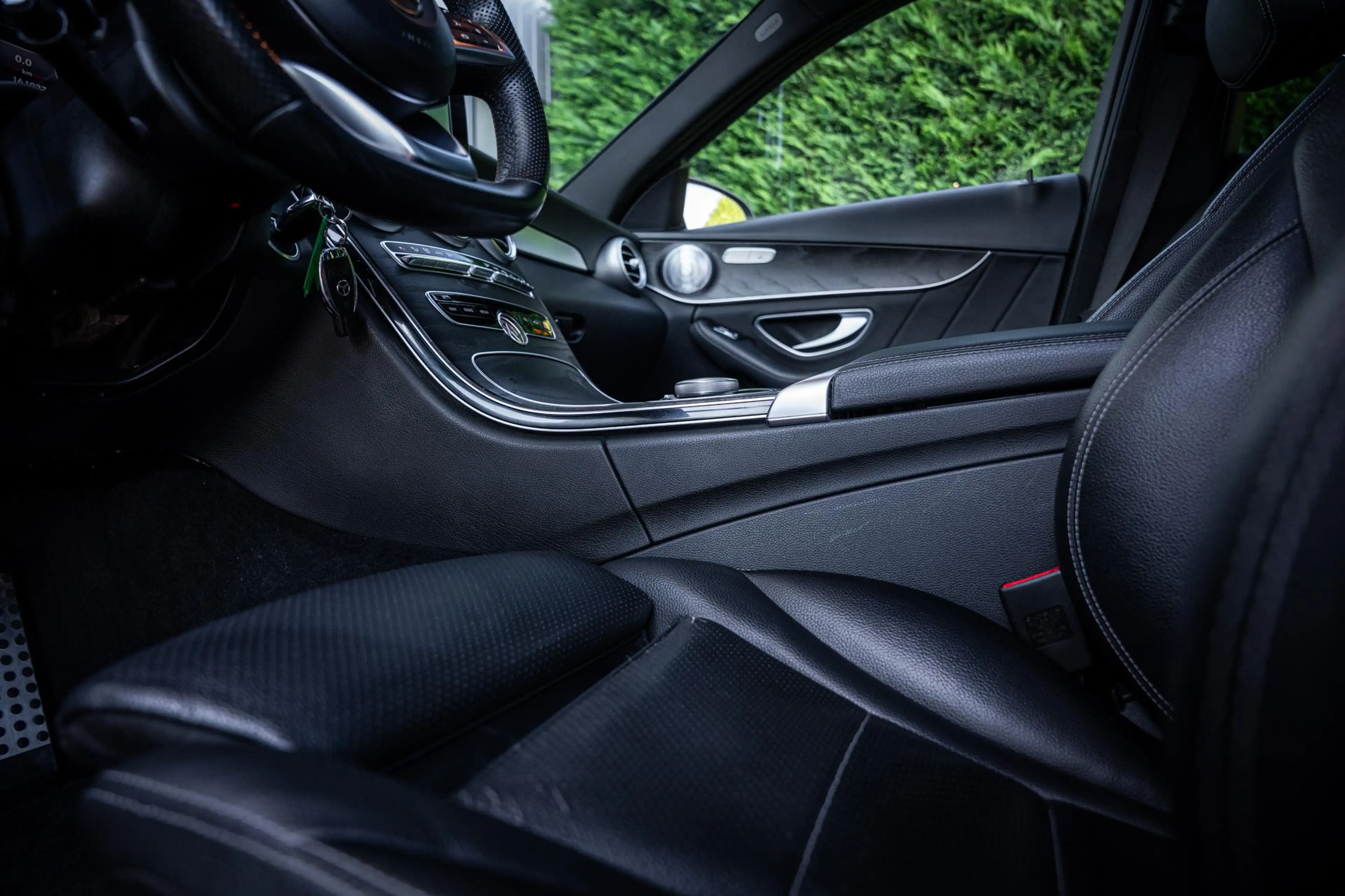 Mercedes-Benz C 180 Estate AMG Night Edition Pano|Burmester|Carplay|Ca — photo 36