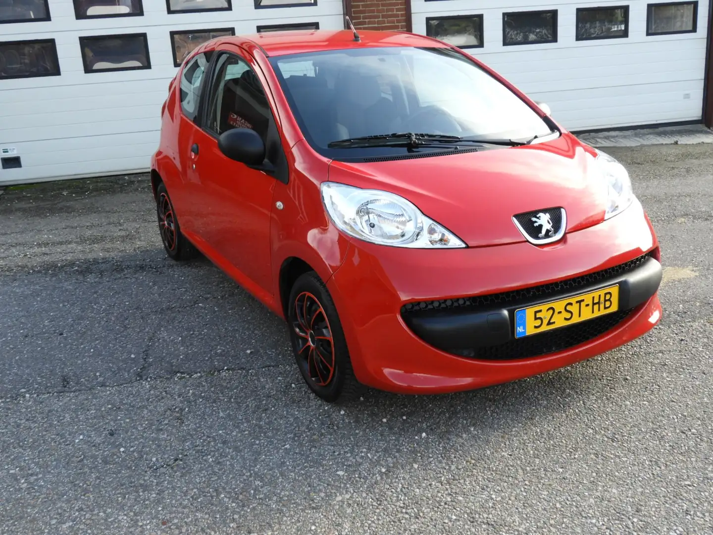 Peugeot 107 1.0-12V XR Rood - 1