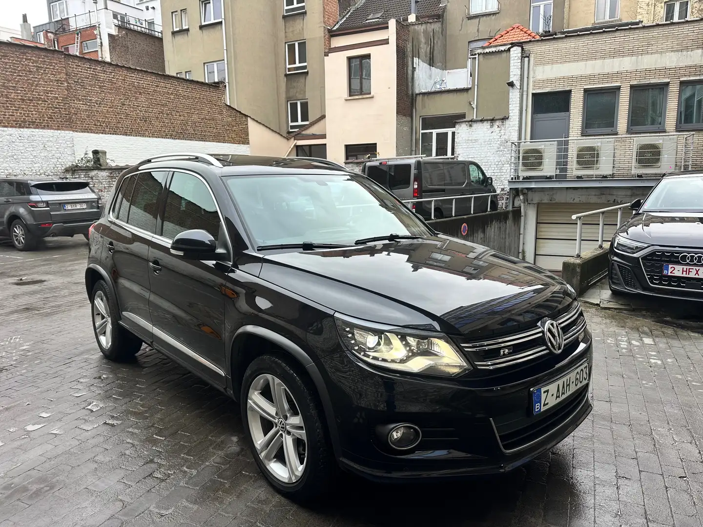 Volkswagen Tiguan Tiguan 2.0 TDI Série R-Line 4Motion DSG7 Noir - 1